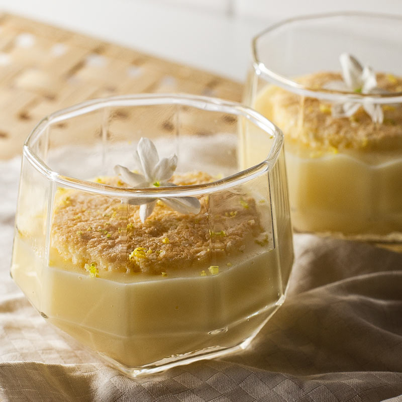 Natillas de jazmín con bizcocho casero